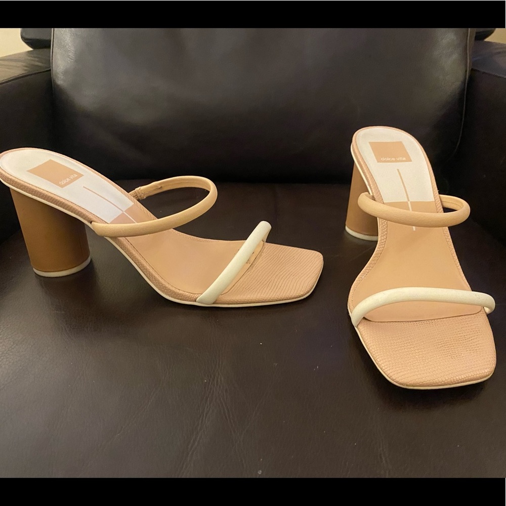 Dolce Vita heels . Tan and white